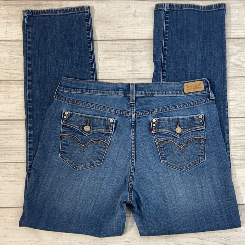 Levi’s 505 High Rise Straight Leg Medium Wash Jean